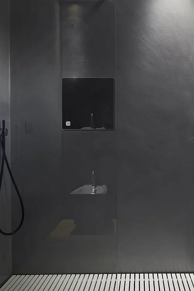 ClearMirror Clarity Shower Mirror Installs Easily - Li Ion Battery Powered, Fog-Free