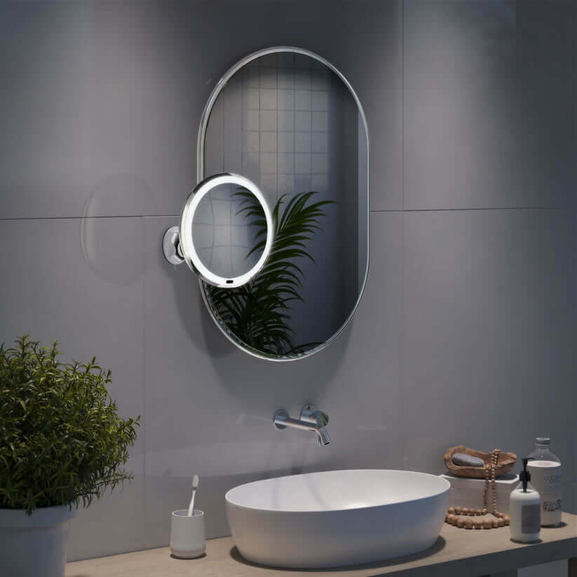 Suction-Cup LED Makeup Mirror in Black or Chrome - Beslagsboden